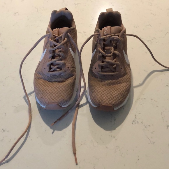 Nike Air Max Motion LW Sneakers - Picture 4 of 4